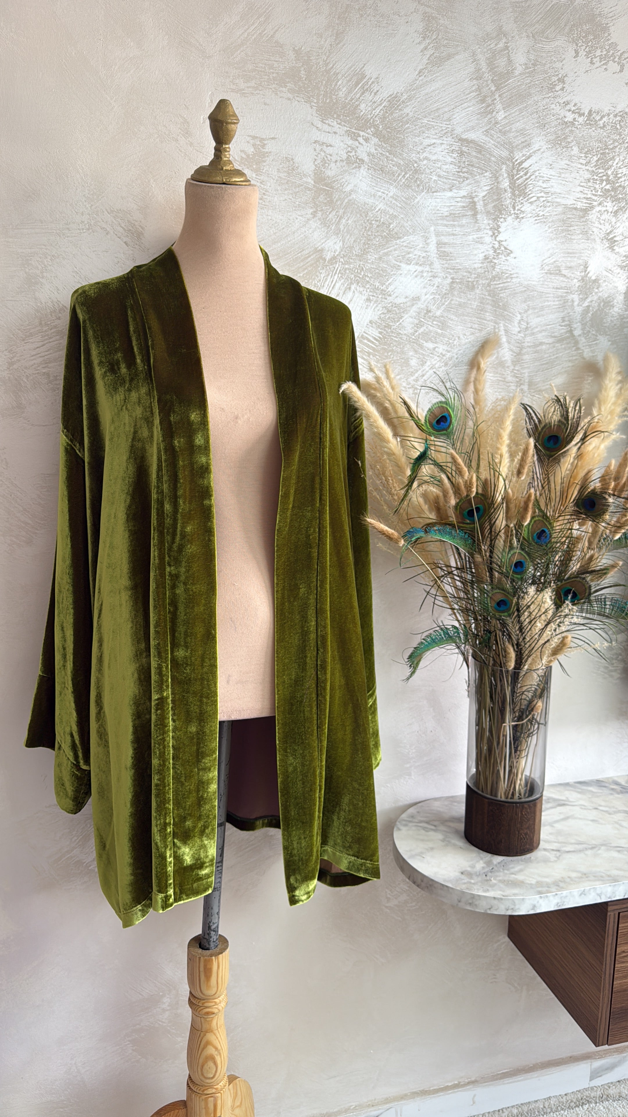 MOONLIGHT VELVET WRAP