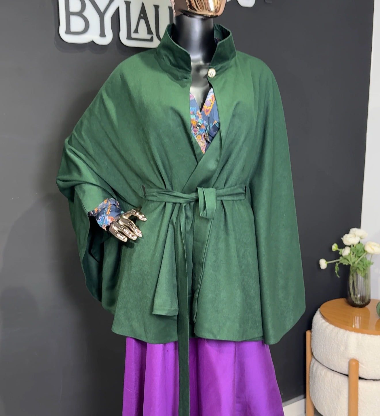 ECLIPSE CAPE